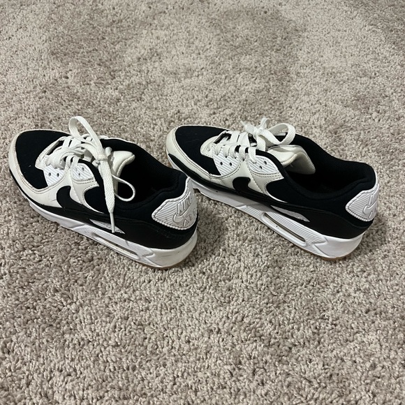 Women’s Nike Air Max 90!! Size 7 - Picture 3 of 5